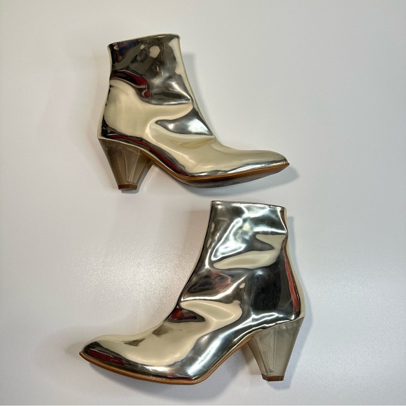 Free People Shiny Gold Ankle Booties Fall Swifties boho Patent Leather size 8 - Picture 4 of 12